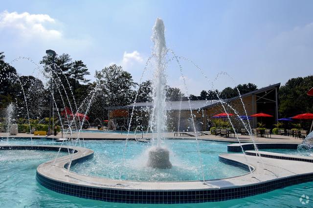 Fountain - Congressional Towers