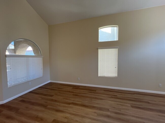 Building Photo - Encounter the ultimate luxury living experience with this 4-bedroom, 2197 sq ft house