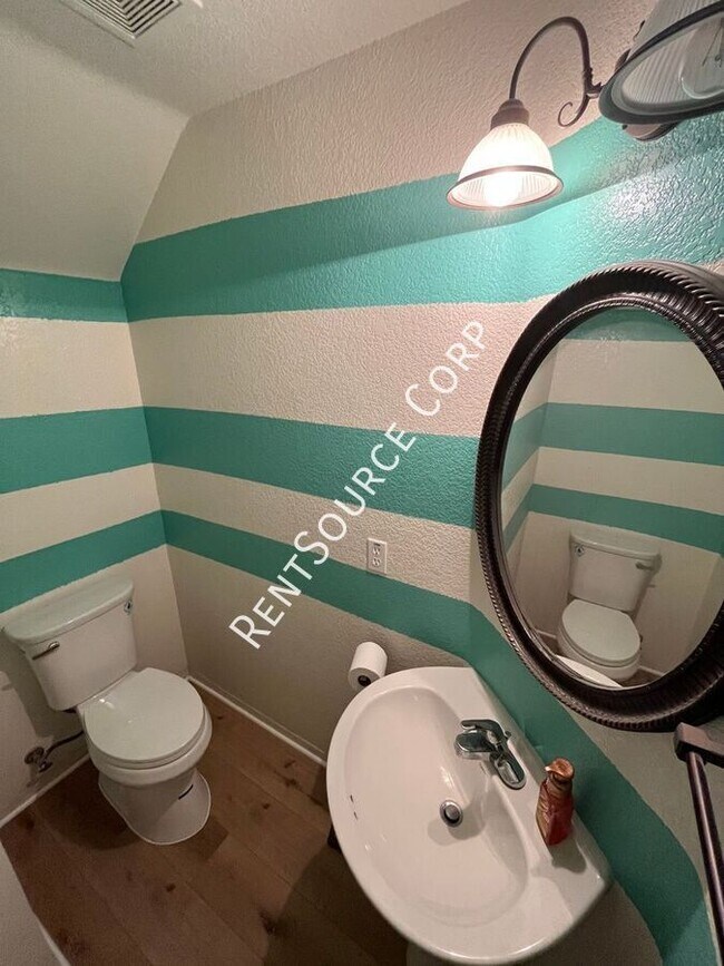 Building Photo - 37515 Limelight Way