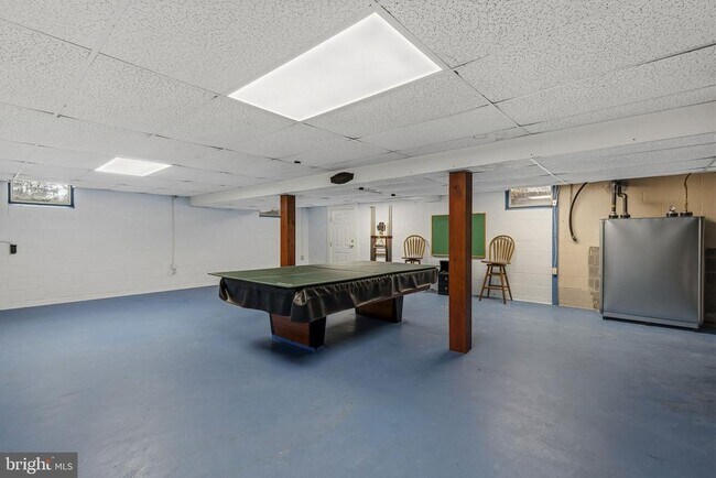 Building Photo - 2713 Wesleyan Dr