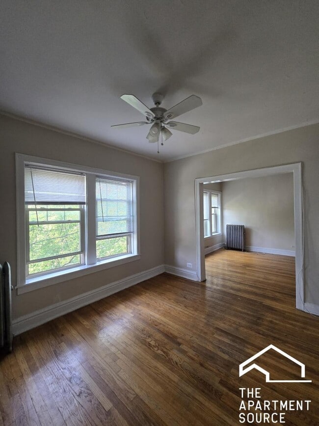 Building Photo - 918 Reba Pl