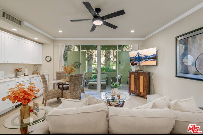 Building Photo - 78155 Cabrillo Ln