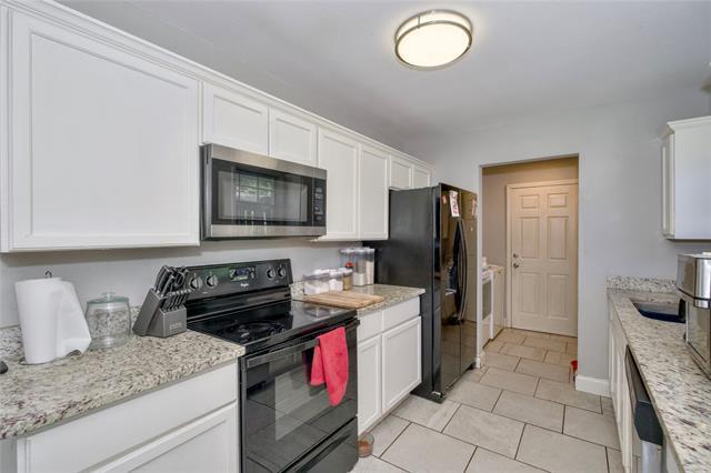 Building Photo - 2001 Newcastle Cir