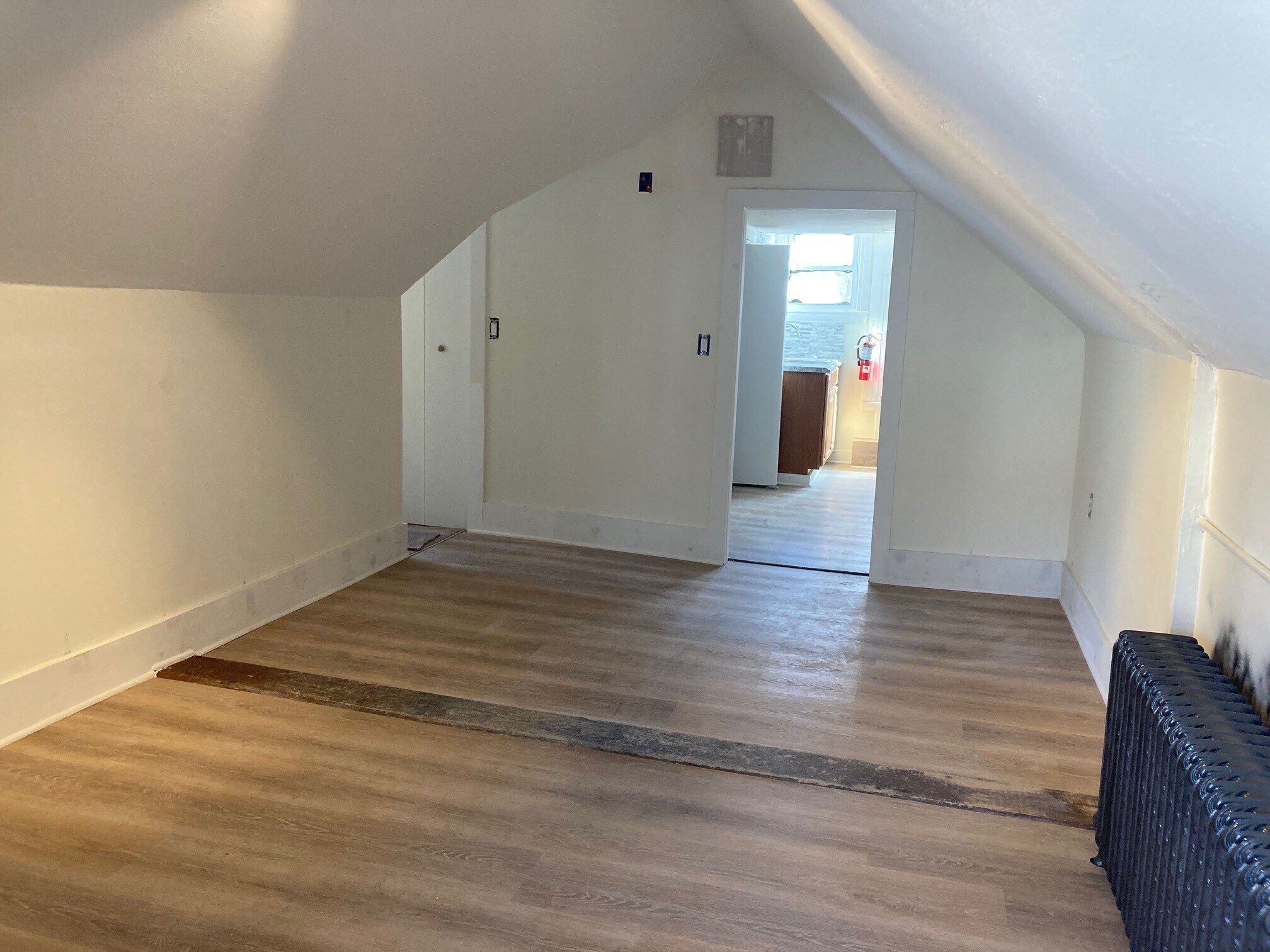 Building Photo - 64 Gray St