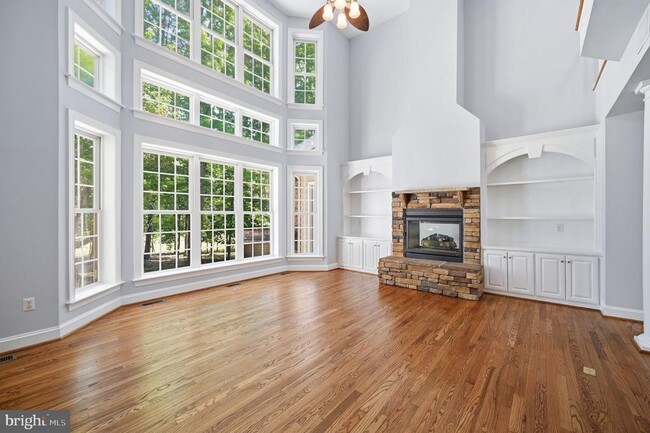 Building Photo - 11912 Old Elm Ct