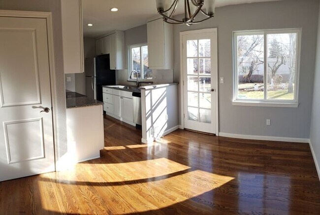 Building Photo - Old Southwest Reno home 3 Bed 2 Bath 1 car...