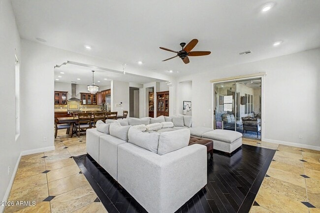 Building Photo - 2316 W Villa Cassandra Dr