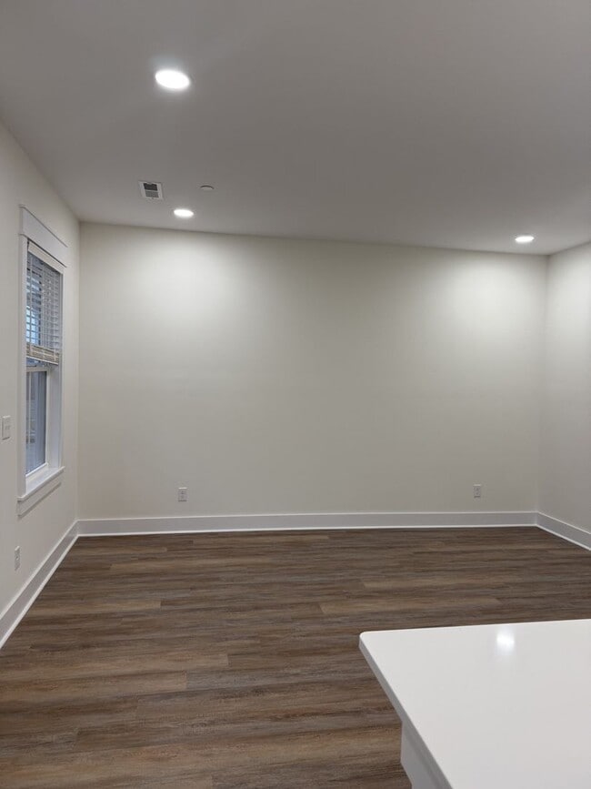 Building Photo - 3-Bedroom + Flex Room at Highbury