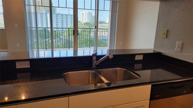 Building Photo - 1064 N Tamiami Trl