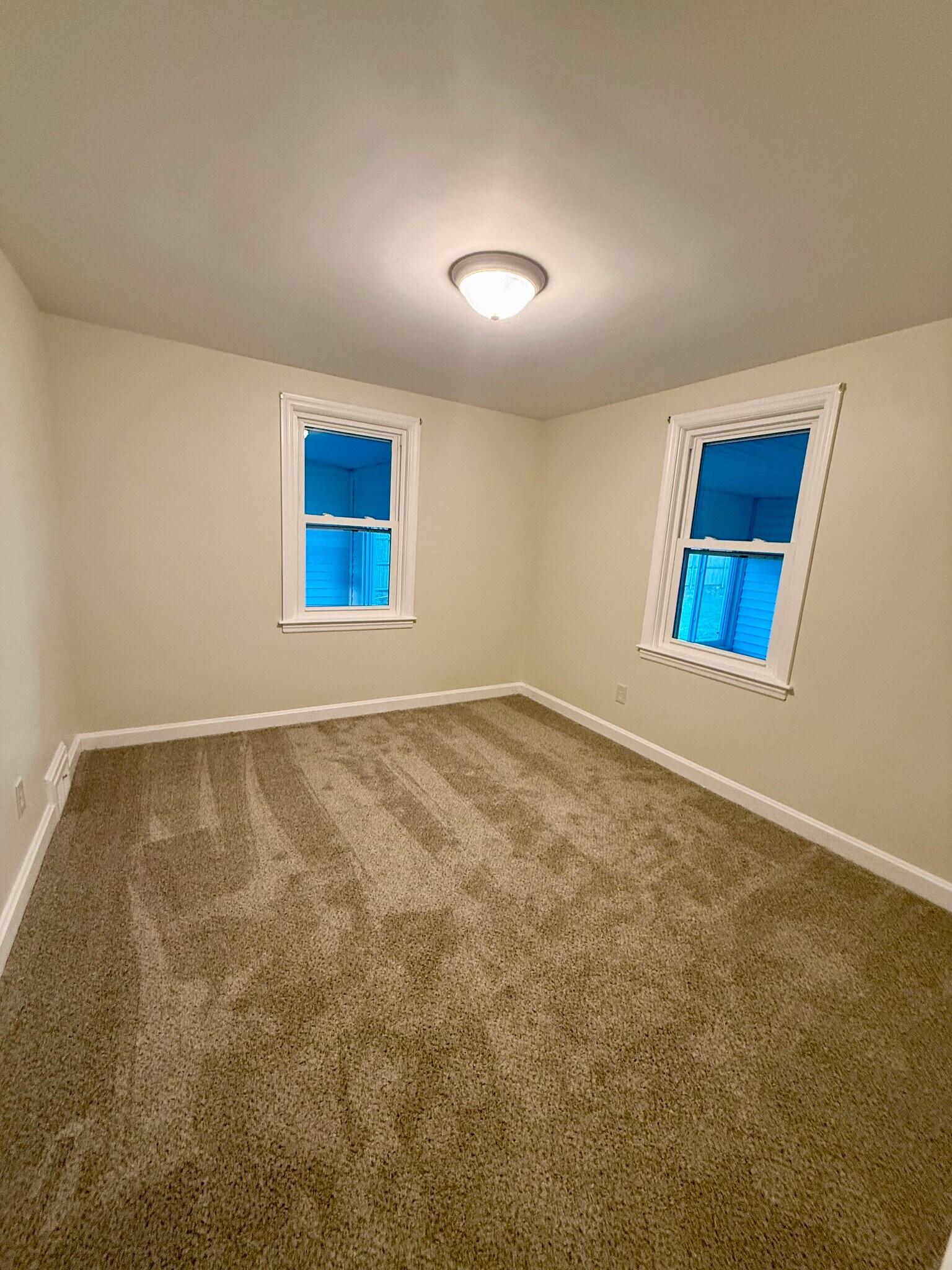 Building Photo - 160 Plantation Dr