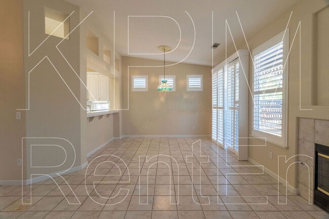 Building Photo - 2554 Douglas Fir Dr