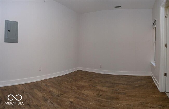 Building Photo - 829 N Pennsylvania St