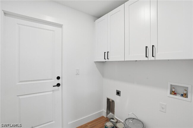 Building Photo - 3903 15th St SW