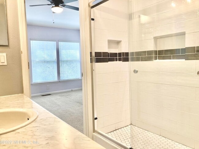 Building Photo - 8424 Thornbush Ct
