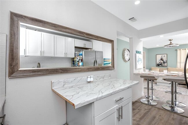 Building Photo - 607 Haven Pl