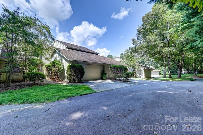 Building Photo - 108 Cloverleaf Ln