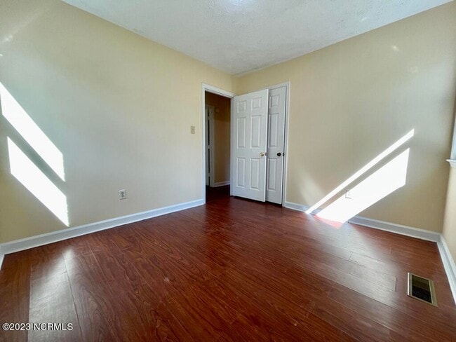 Building Photo - 3804 Brandywine Dr