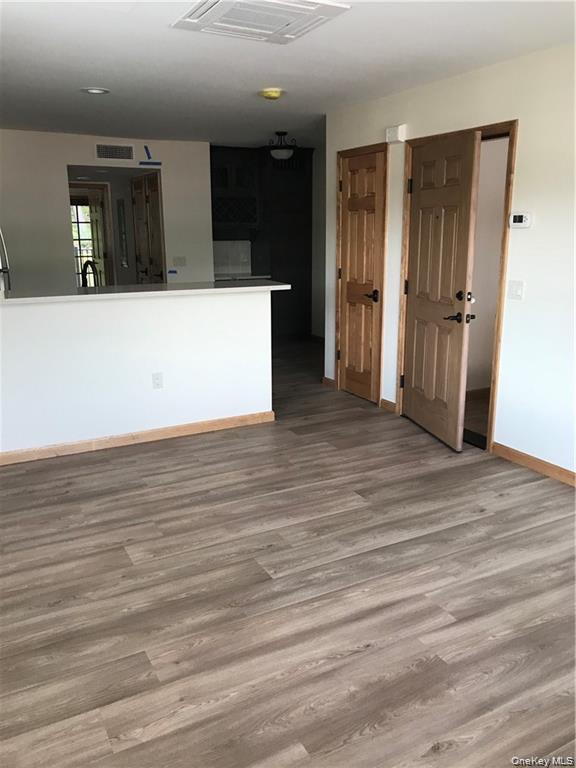 Building Photo - 4 NY-17