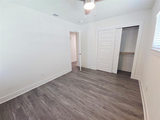 Building Photo - 6103 Calmar Cove