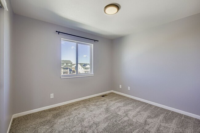 Building Photo - 464 Wind River Dr