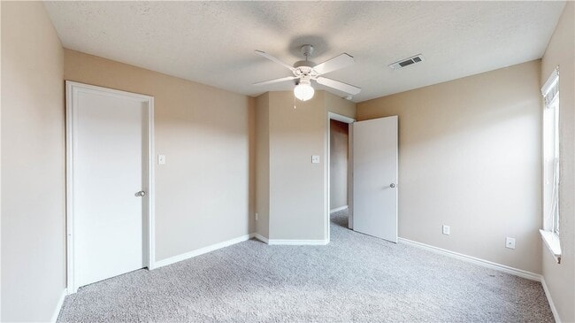 Building Photo - 4023 Southern Trace Dr