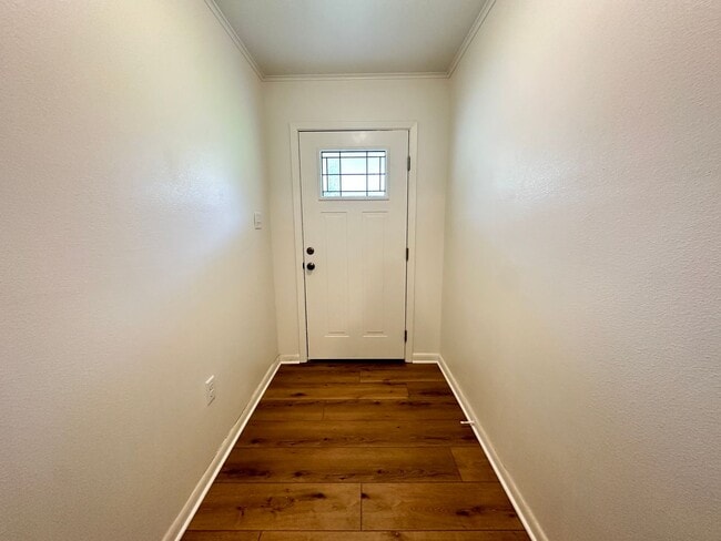 Building Photo - Close to Barksdale Air Force Base...