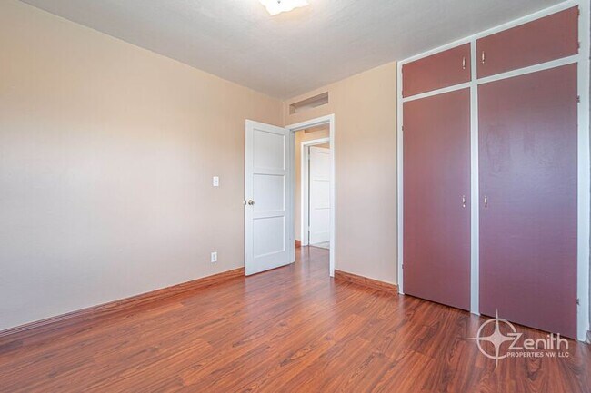 Building Photo - 2502 Fairmount Ave