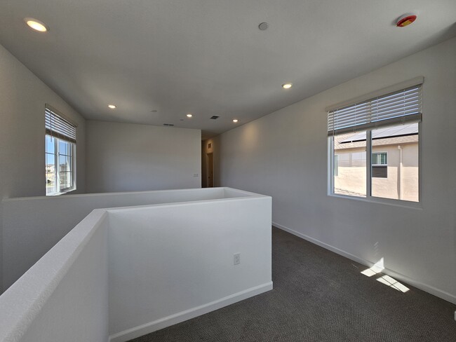 Building Photo - 7438 Chadbourne Wy