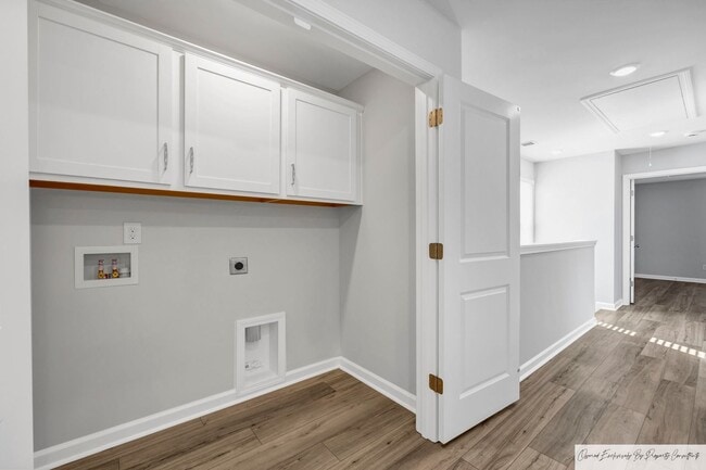 Building Photo - MODERN 3 BEDROOM IN LEXINGTON'S MURRAY VILLAGE