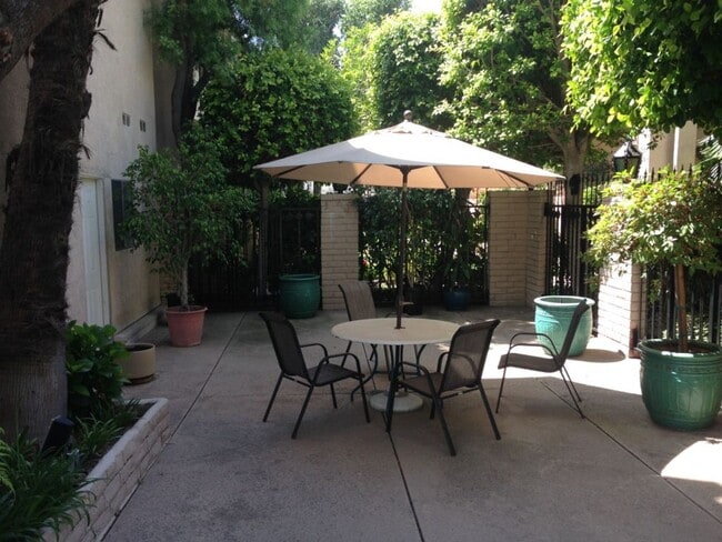 Building Photo - COMPLETELY UPDATED AND REMODELED ENCINO SP...