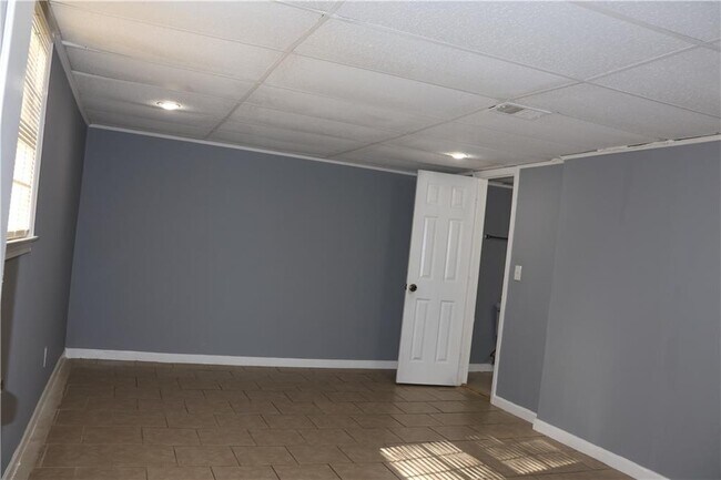 Building Photo - 2650 Old Spanish Trail