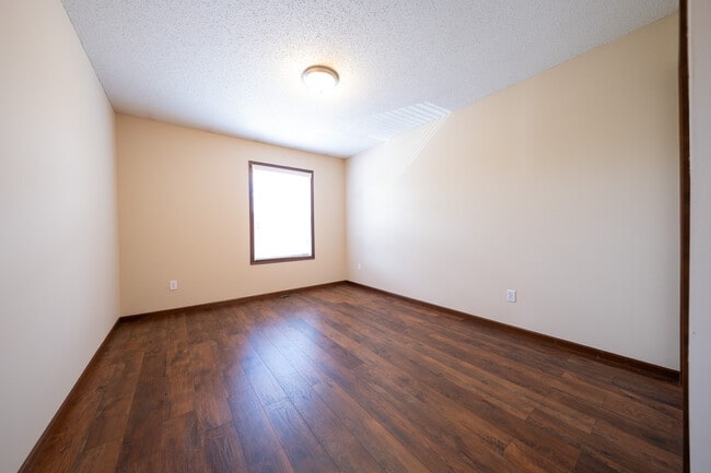 Building Photo - 15374 60th Ave N