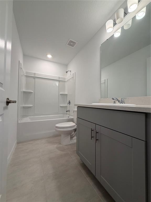 Building Photo - 2914 Canary Ave