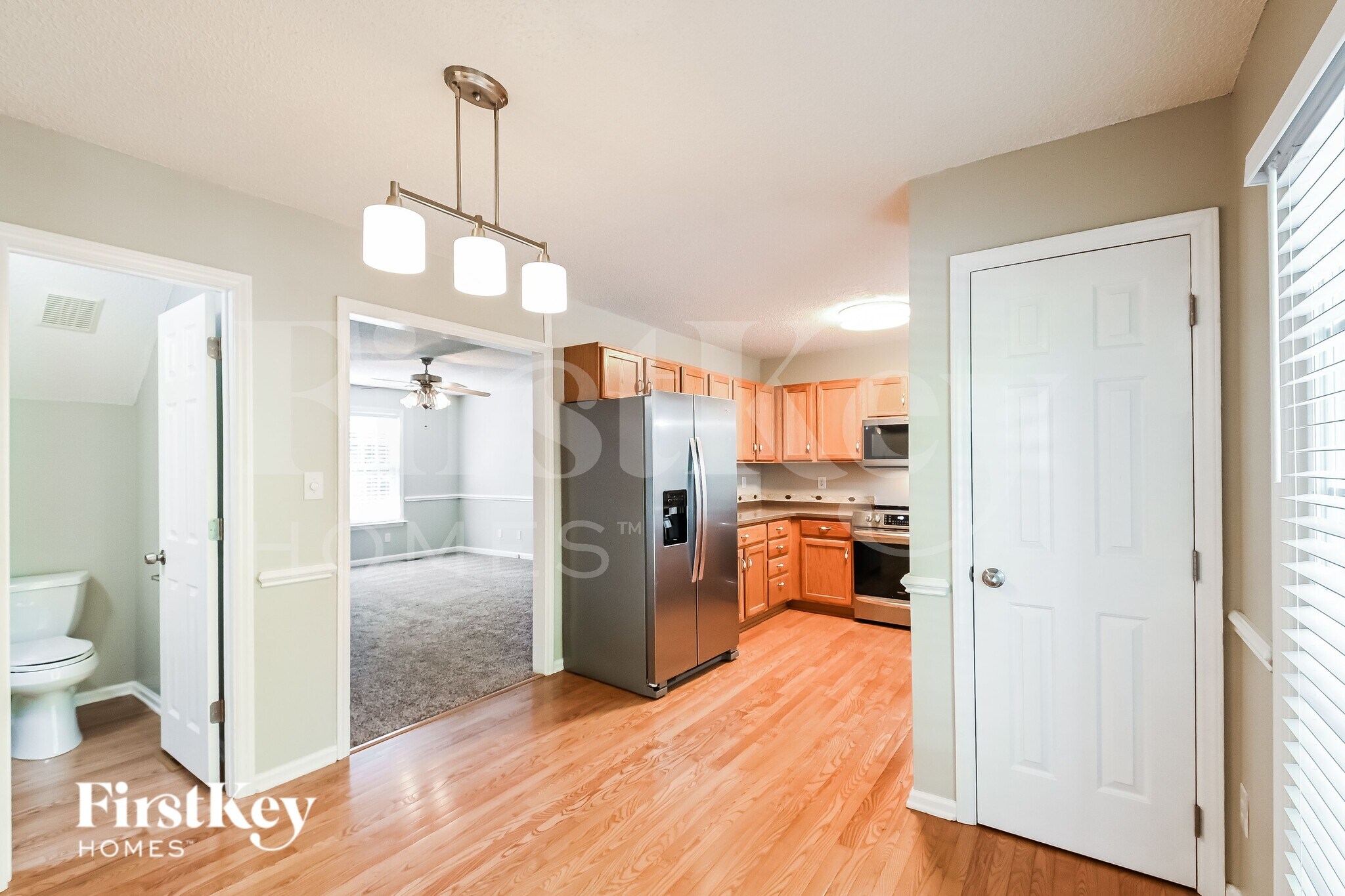 Building Photo - 8900 Juaquin Ln