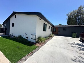 Building Photo - Gorgeous 4bd/3ba home with all appliances, and driveway parking