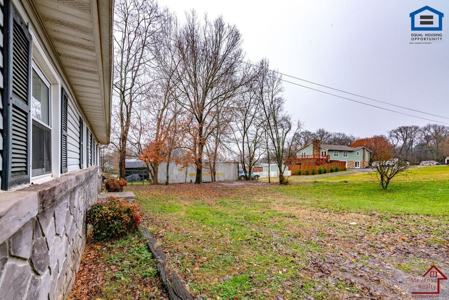 Building Photo - 1211 Dale Way