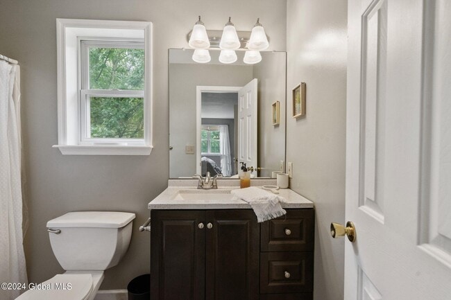 Building Photo - 9 Oxford Dr