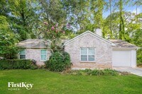 Building Photo - 3558 Wesley Dr