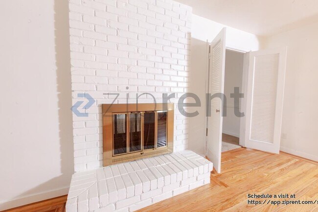 Building Photo - 4636 Goya Pkwy