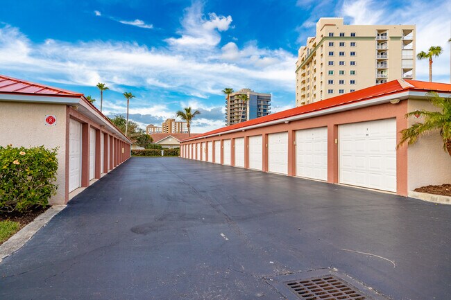 Building Photo - 3880 N Hwy A1A
