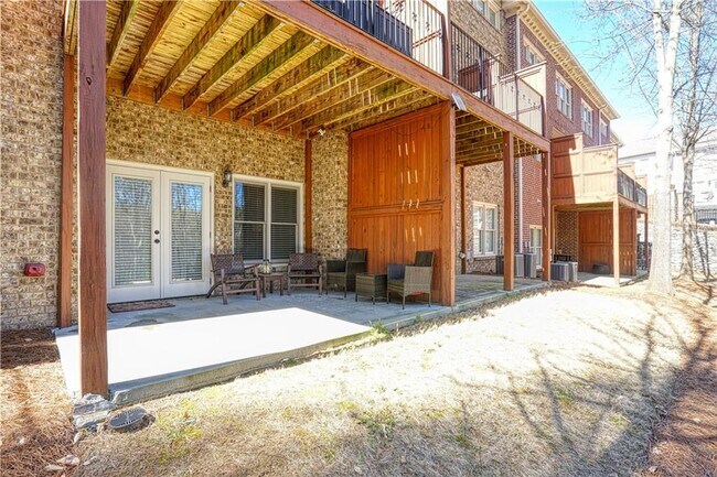 Building Photo - 4171 Mansion Way