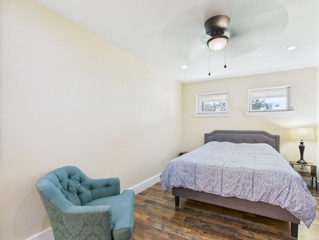 Building Photo - All Utilities are Included