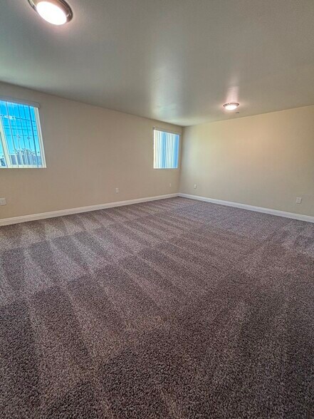 Building Photo - 522 W 51st St