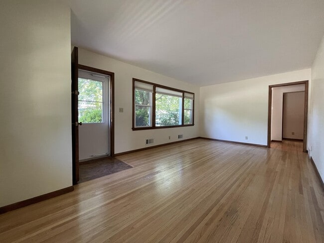 Building Photo - 6806 W 24th St