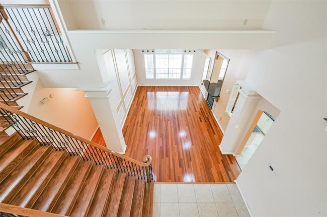 Building Photo - 4003 Bountiful Crest Ln