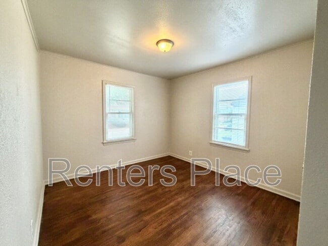 Building Photo - 6714 E Jasper St