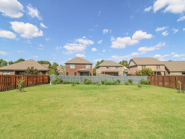 Building Photo - Great Location near Edgewater and Toyota F...