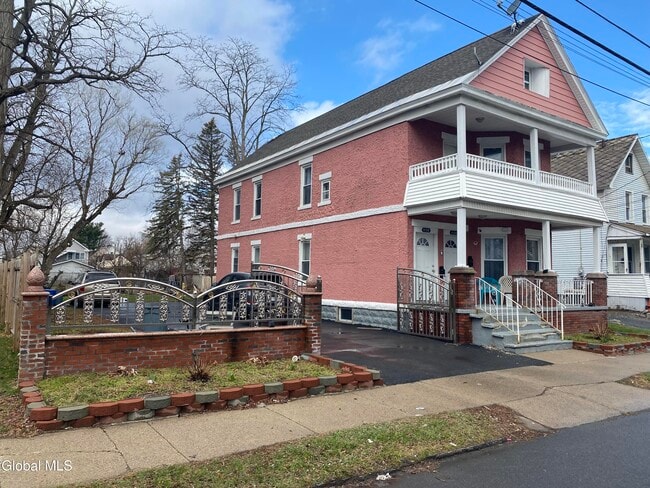 Building Photo - 1130 Pleasant St