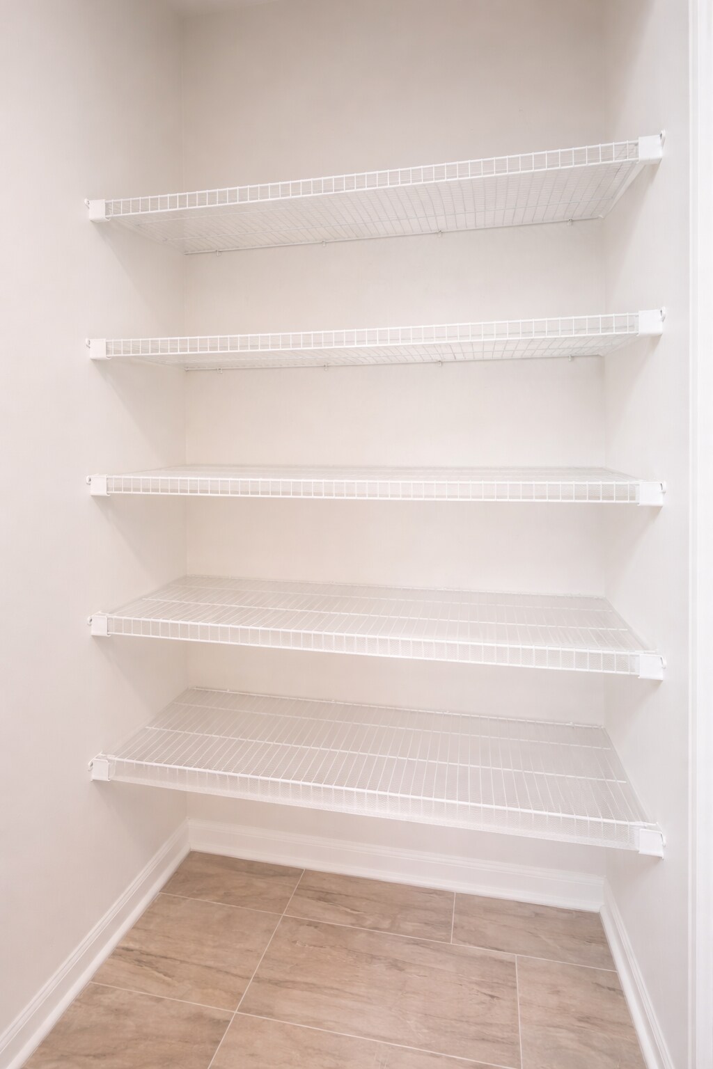 Building Photo - 49773 Lantern Way