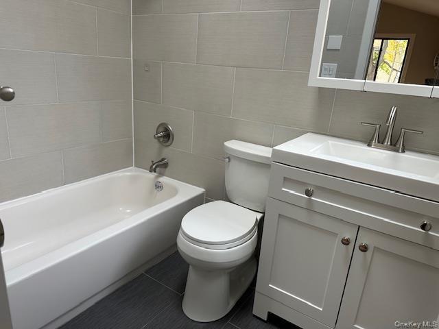 Building Photo - 14 Pequot Ave